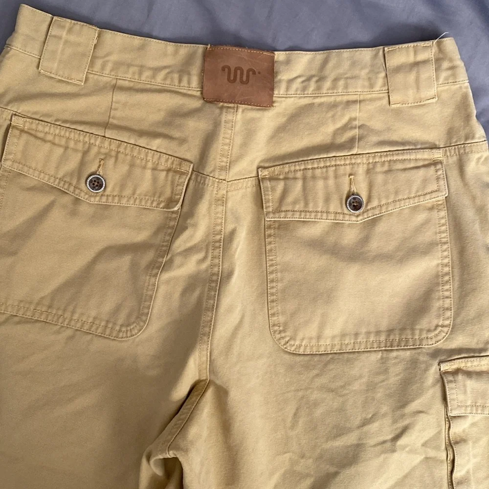 Men’s ,King Ranch brand cargo shorts, KR buttons detailing, soft & comfy